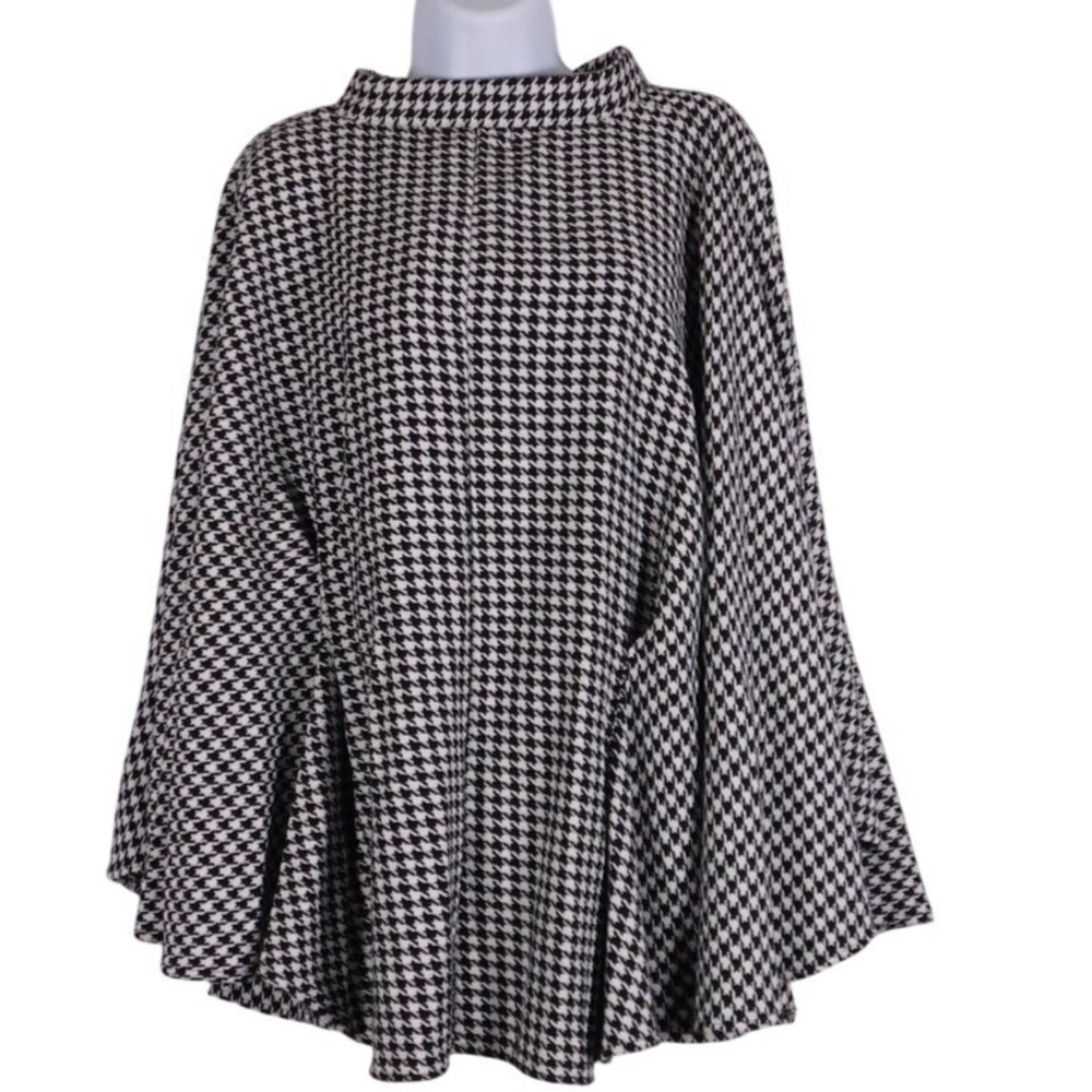 With Love, Molly Holly Houndstooth Poncho Black & White One Size Fits Most Bww10